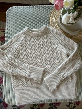 H&M Cream Chevron Crewneck Sweater